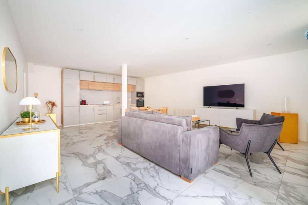 Beautiful Flat For 6 People #6 Apartamento Asnières Exterior foto